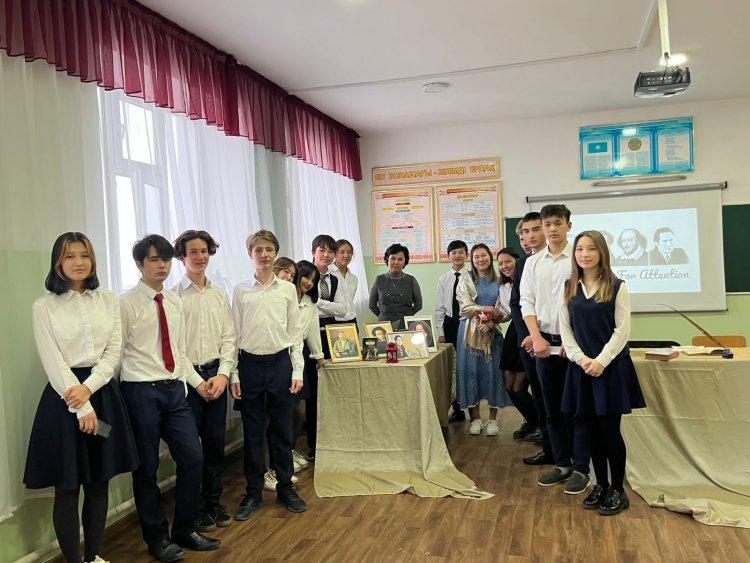 Сыныптан тыс іс-шара ағылшын сабағынан "Four eternal stars Abai, Pushkin, Shakespeare and Mukagali"